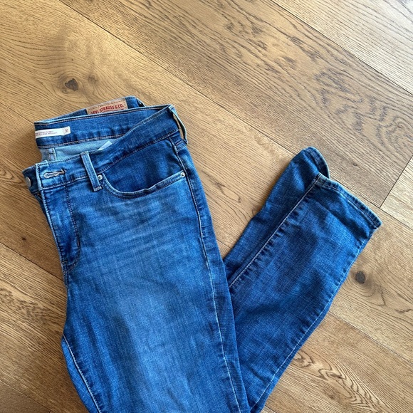 Levi’s Shaping Skinny 311 - Picture 5 of 5